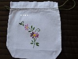 Embroidered pouch (kś-8)