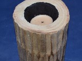 Świecznik z kawałka drewna, rzeźbiony wys. 13 cm (ag-2)