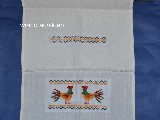 Ręcznik ozdobny haftowany, zakładany na drążek, dł. 92 cm, szer. 40 cm  (bw)